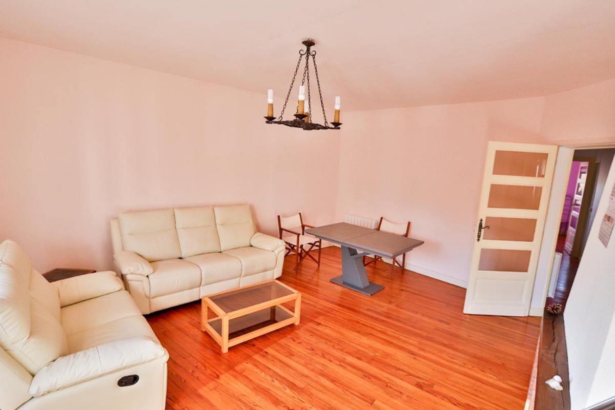 Gite 1 à 9 personnes Hagetmau coeur de ville Extérieur photo