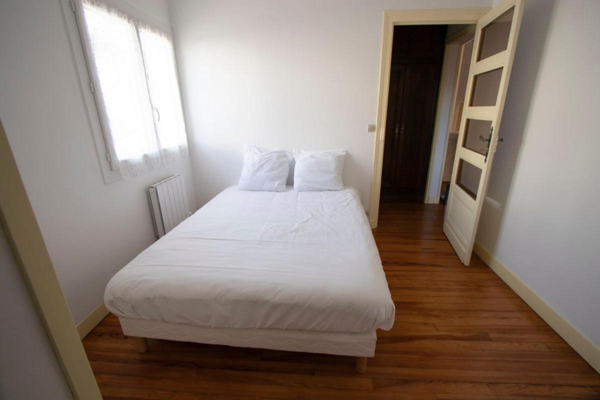 Gite 1 à 9 personnes Hagetmau coeur de ville Extérieur photo